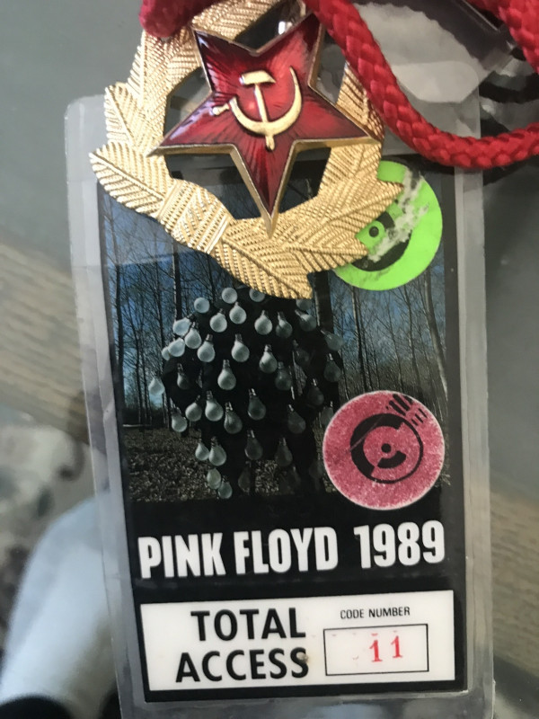 carrousel-03-pink-floid-1989-total-access-pass